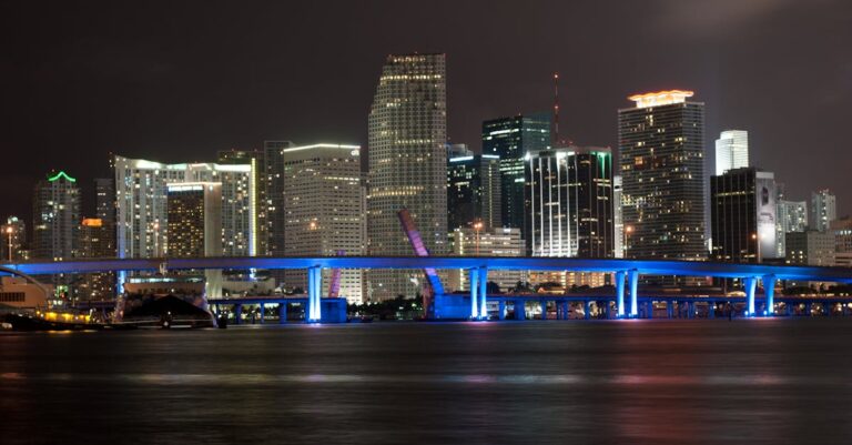 miami e2ef12e8f2ca60bd4d094570ab99ff59